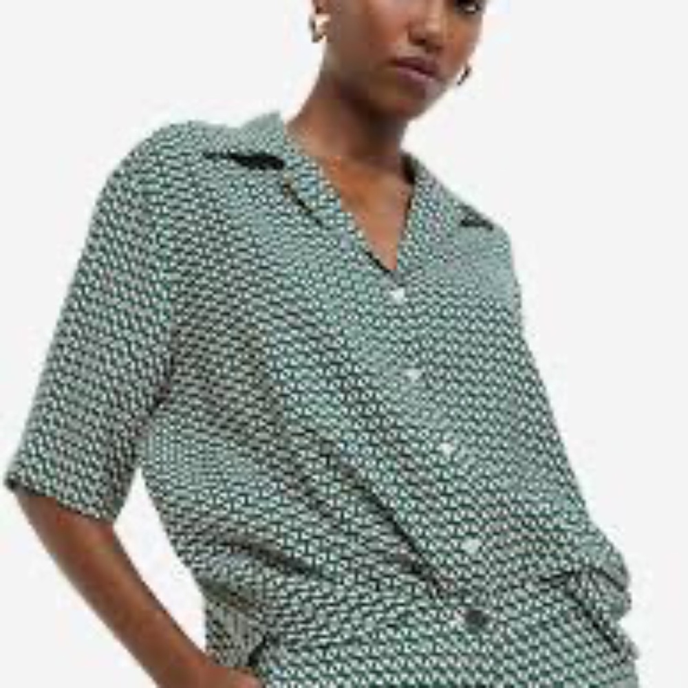 H&M Two-Piece Set (Both top and pants are included)